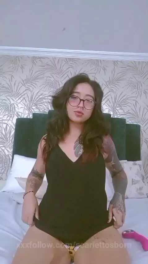 sexy goth girl wants to meet you by scarlettosborn