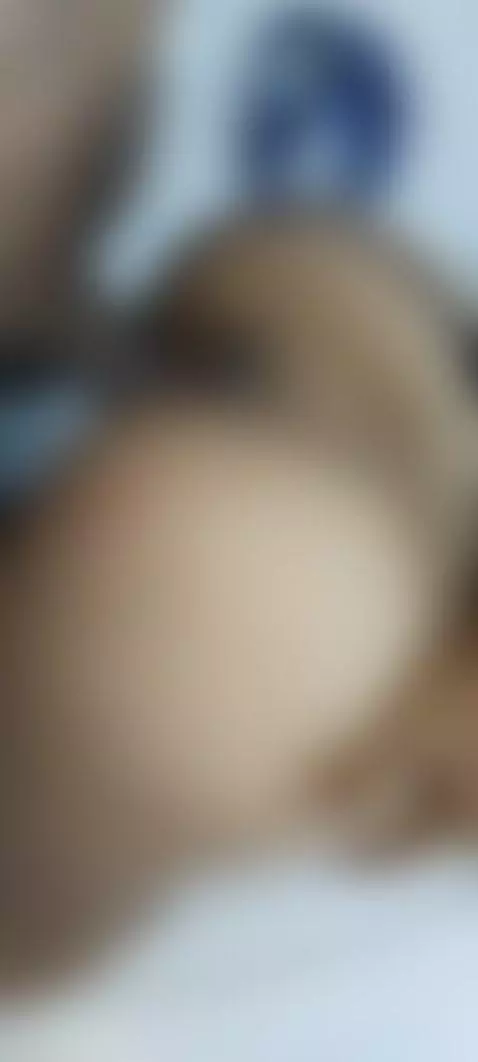 Tres nalgadas para que no pare. by couplefantasex