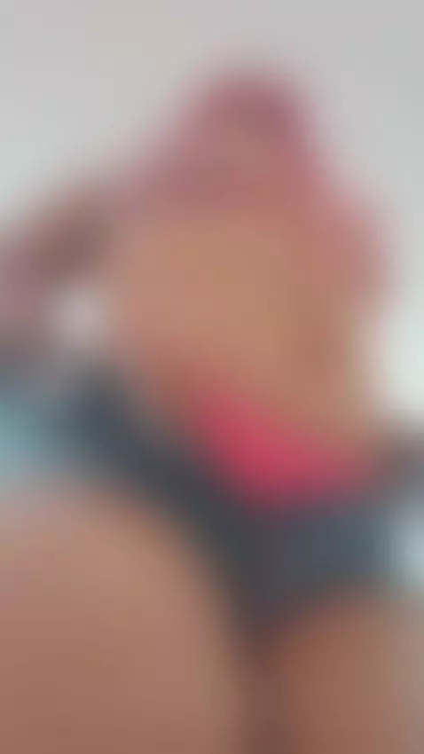 werdie pink tong by brookehariss