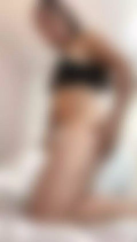 Riding my pillow by tayloradamss