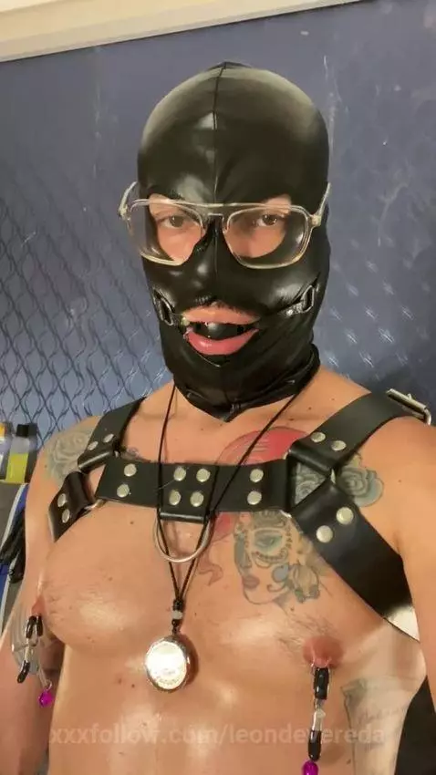 Latex Sado by leondevereda