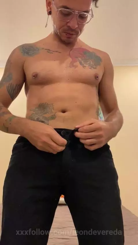 Gettin' ready to action ... by leondevereda