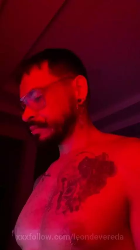 Hellboy, come to the party... by leondevereda