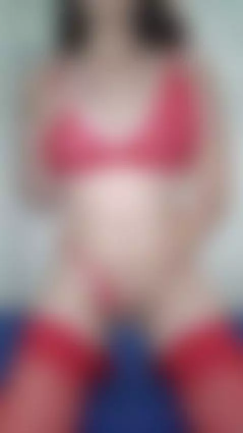 Hey baby! Which of my dildos should I use?🍆🍌🥒 by lindaemma98