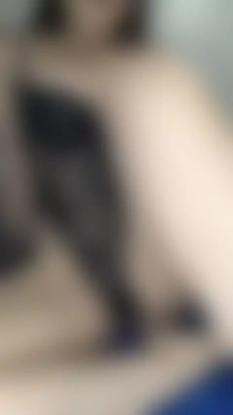 Daddy, I'm waiting for you😏 by lindaemma98