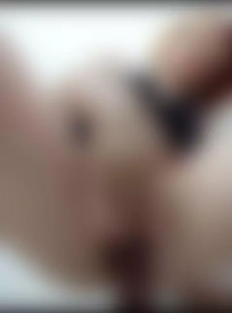 Dilddo enjoy the hot pussy of the Latina by yulinakyle