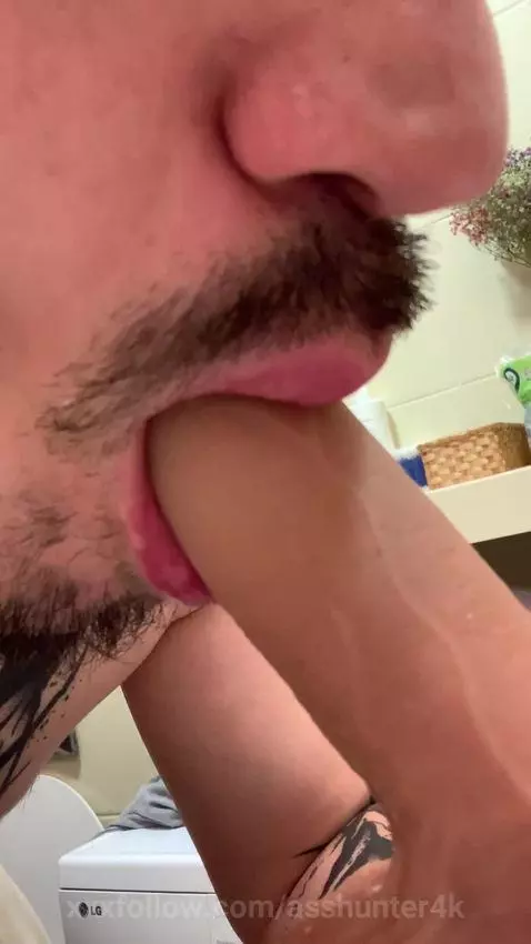 Ahhh. Kiss me by asshunter4k