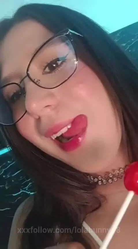 I imagine sucking your cock 😈🥒 by lolabunny68