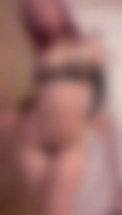 just look at me and give in. by erinspark