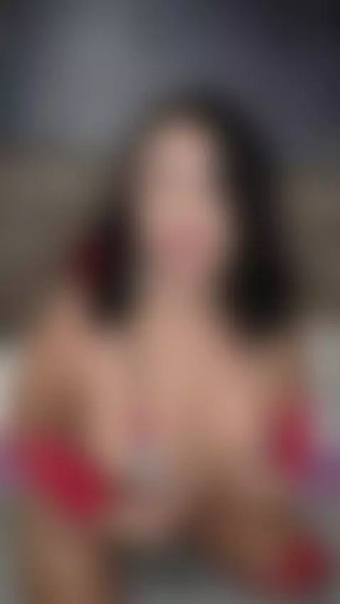 rich hot pussy of the MILF by katysanders