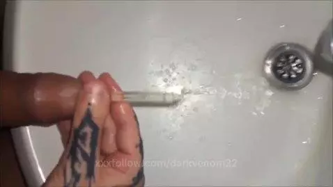 wanna see the entire video?
send a tip and i'll send it to y... by darkvenom22