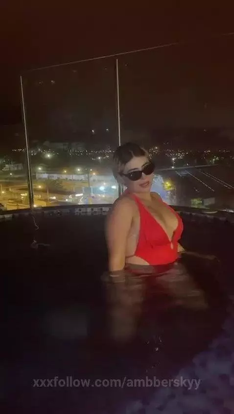 So hot !!!! by ambberskyy