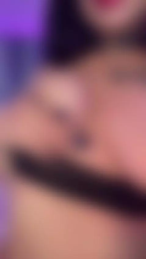 I don't want flowers, I want your hands 💦 by selenebennet