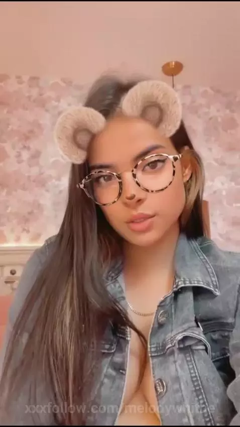 Follow e for more 💋 by melodywhithe