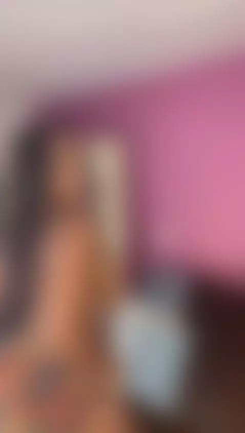 I WANT TO BE YOUR QUEEN! I WAIT FOR YOU IN MY LIVE 🍑🙈💣🥴 by nahomibanks