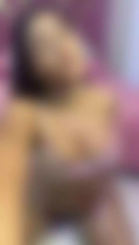 Im hungry, let me bet for your cum👅 by vickyruiz1