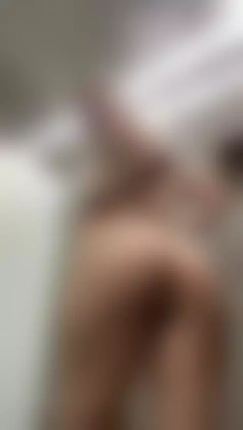 y si me acompañas a la ducha ? by ariana-sweet