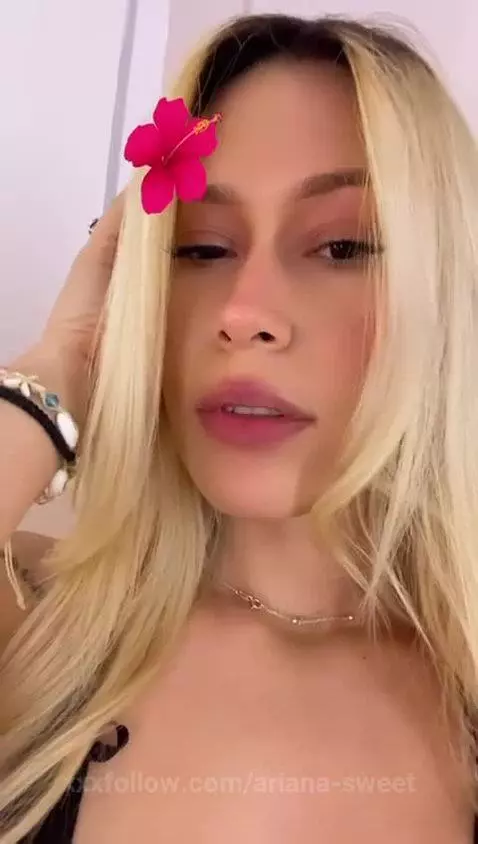 u favorite blonde by ariana-sweet