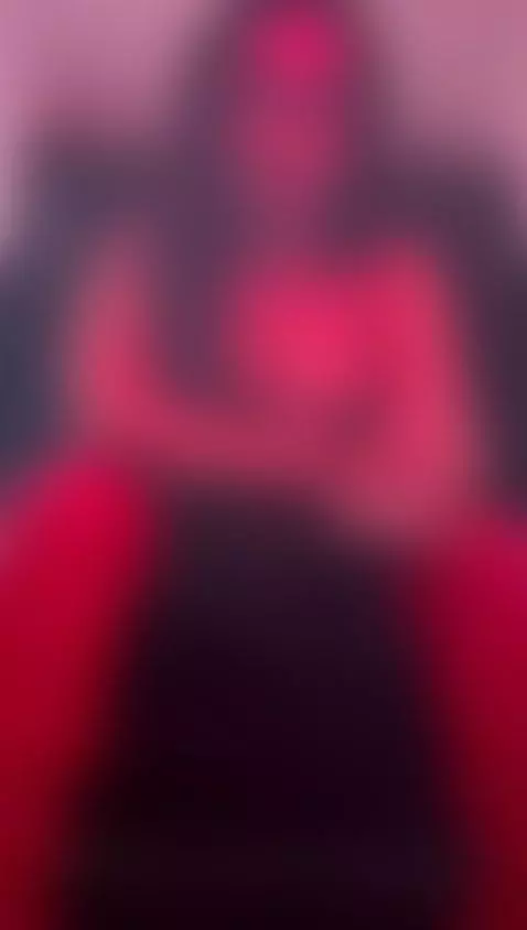 NOS VEMOS EN EL LINK DE MI BIO AMORE 🚬❤️ #ONLYFANS #CIGARRET... by lachicamarlboro