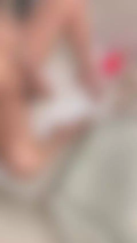 quien me acompaña en la ducha by sofiavergona