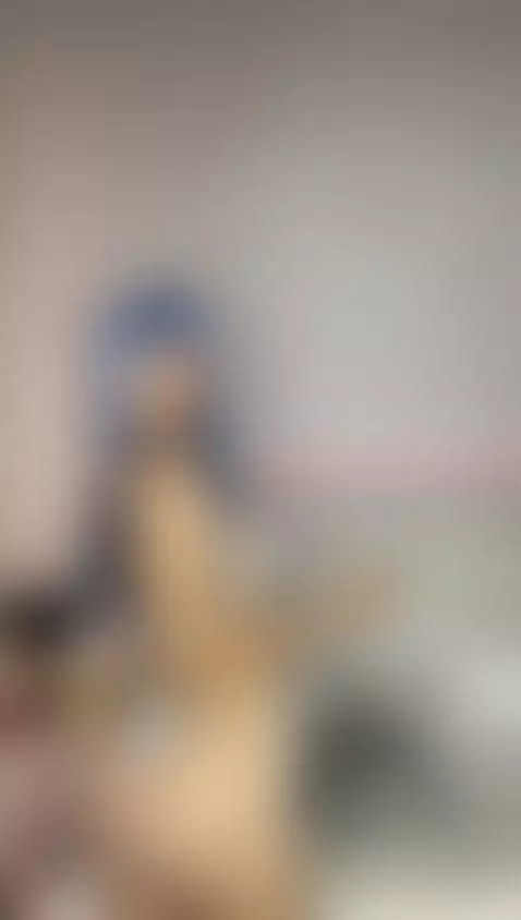 El azul me hace ver tan sexy😋💦 by aliceayama