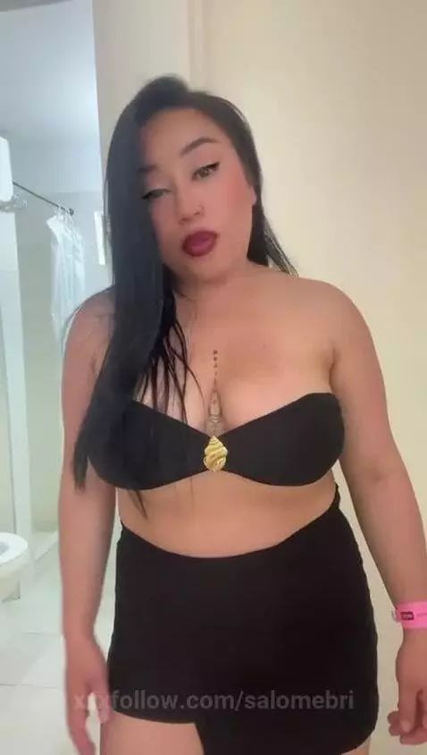 https://es.stripchat.com/salome_Bri by salomebri