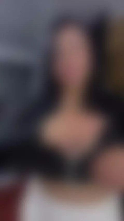 stripchat.com/salome_Bri/follow-me by salomebri