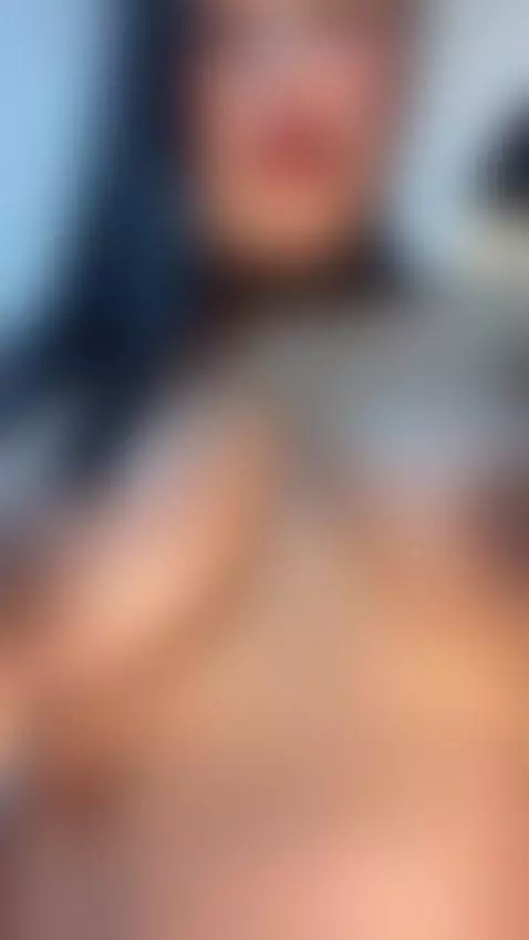 stripchat.com/salome_Bri/follow-me by salomebri