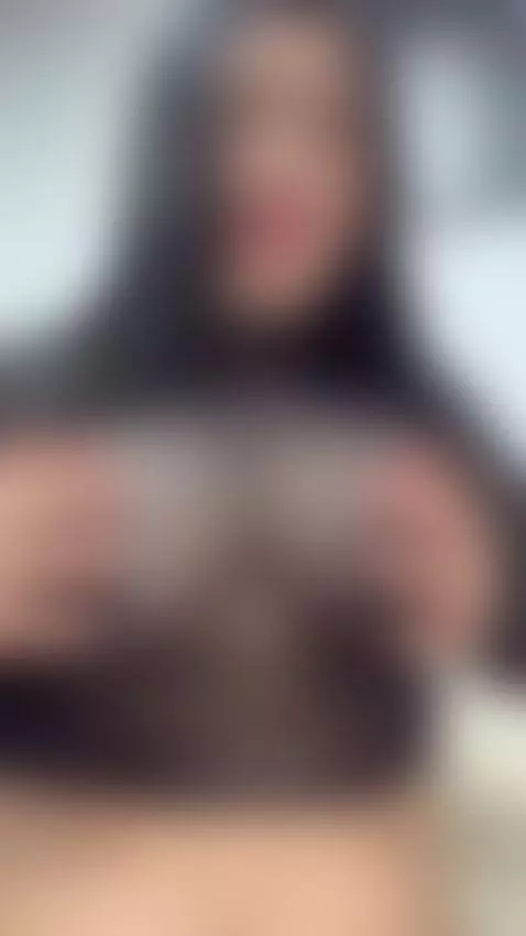 stripchat.com/salome_Bri/follow-me by salomebri