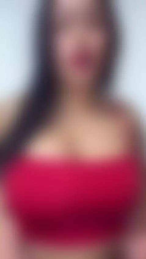 stripchat.com/salome_Bri/follow-me by salomebri