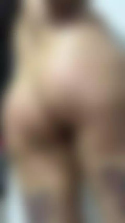 stripchat.com/salome_Bri/follow-me by salomebri