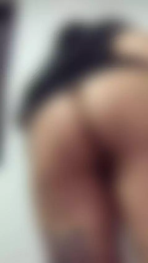 stripchat.com/salome_Bri/follow-me by salomebri