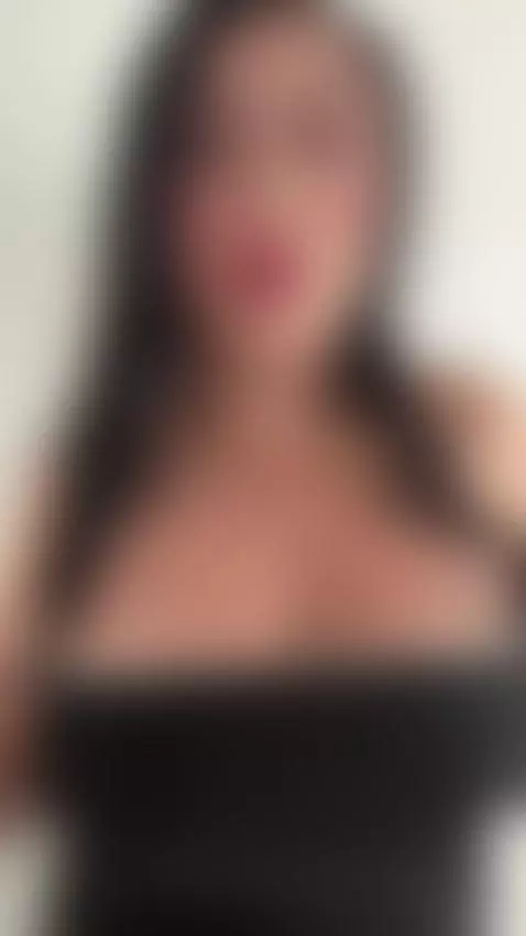 https://es.stripchat.com/model/fan-club by salomebri