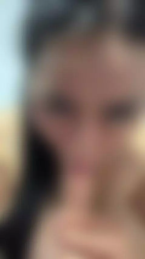 stripchat.com/salome_Bri/follow-me by salomebri