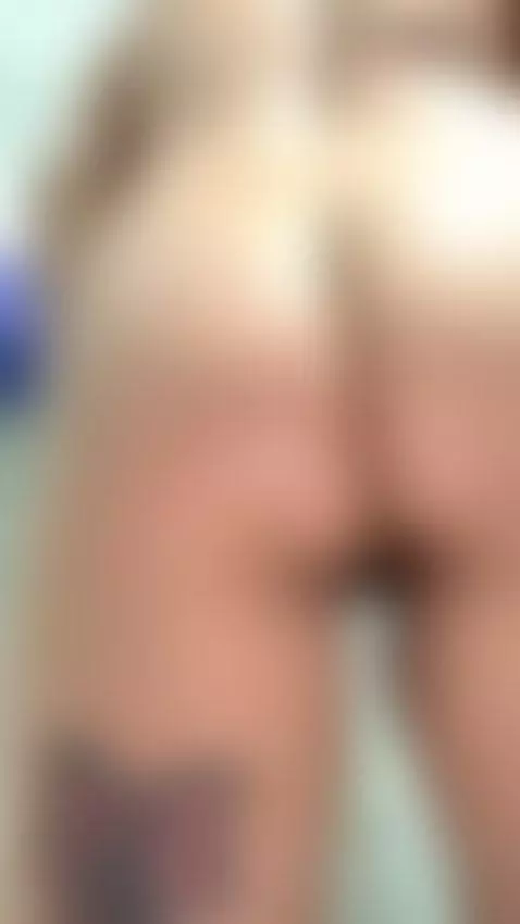 stripchat.com/salome_Bri/follow-me by salomebri