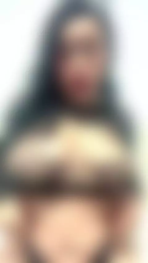 stripchat.com/salome_Bri/follow-me by salomebri