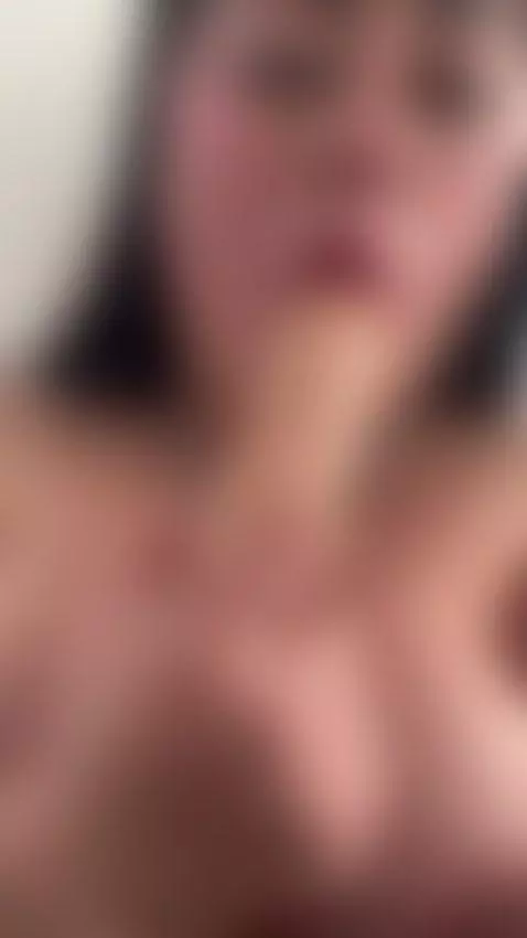 stripchat.com/salome_Bri/follow-me by salomebri