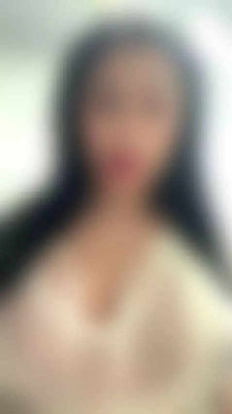 stripchat.com/salome_Bri/follow-me by salomebri