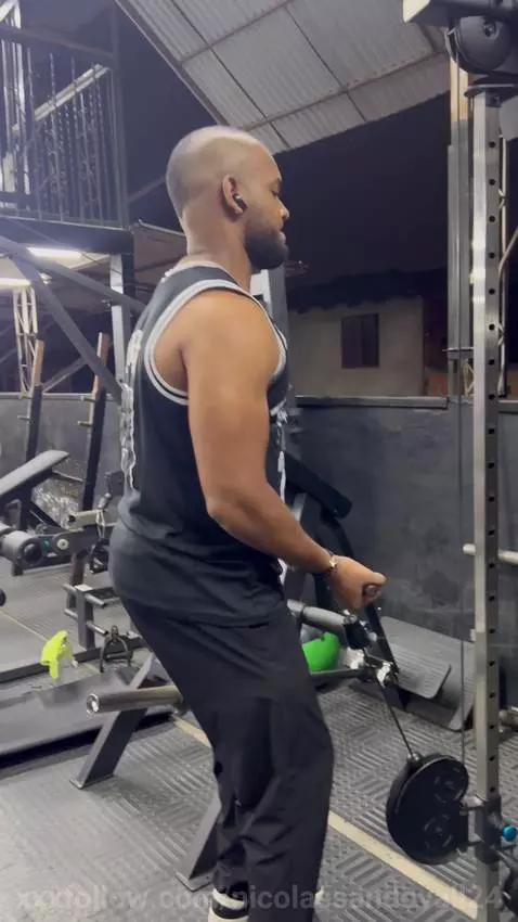 moment gym.. by nicolassandovall24