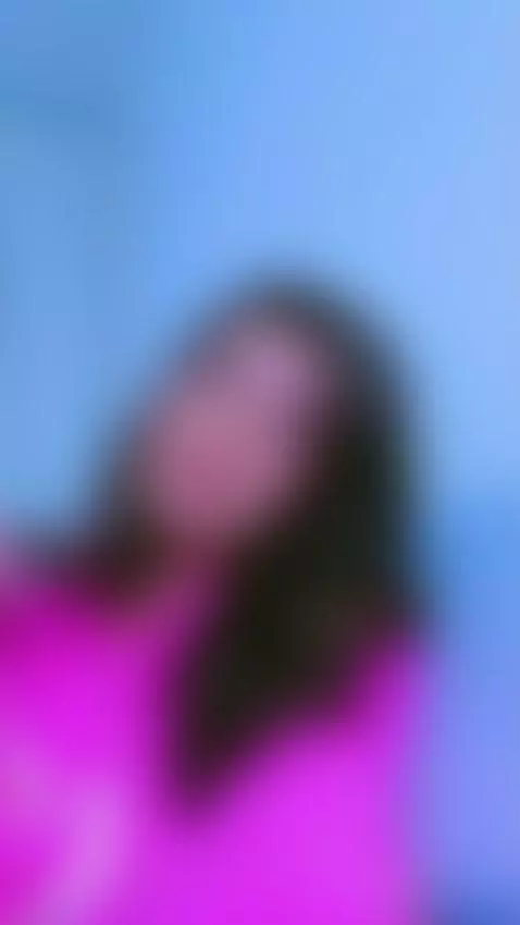 I look innocent, until you touch the right button by juliarossi