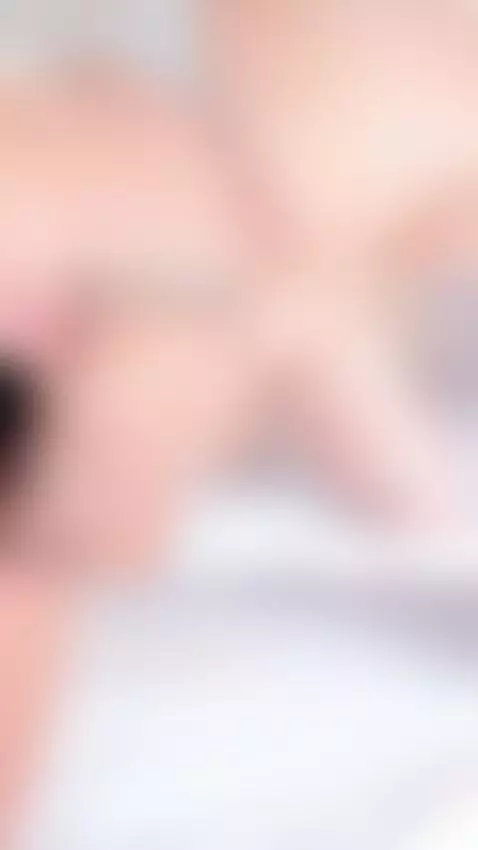 This big ass girl is online by katlynrous