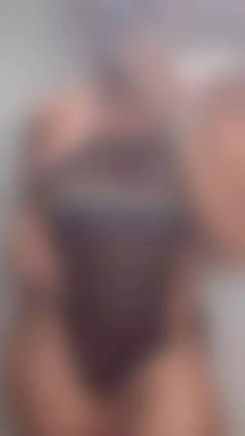 zoom close by bunnynicolle