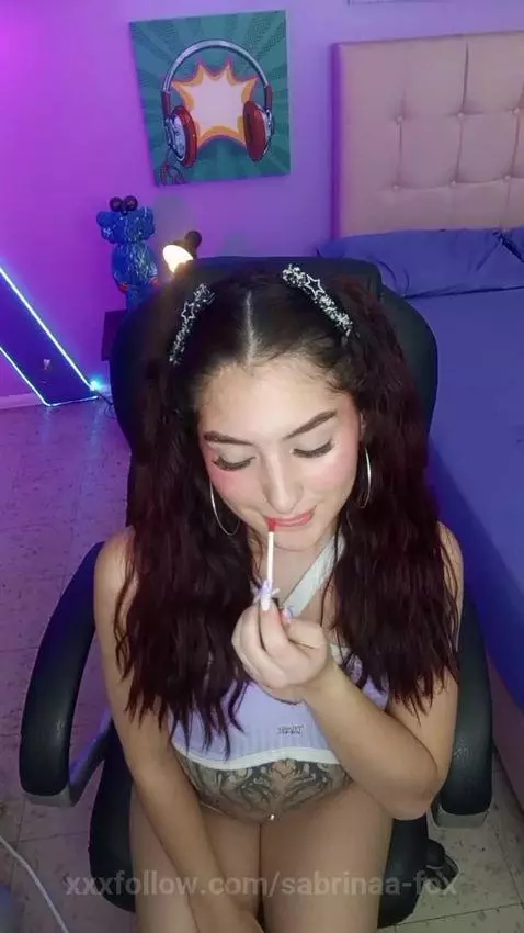 Your favorite teen is now online... to please you and make y... by sabrinaa-fox