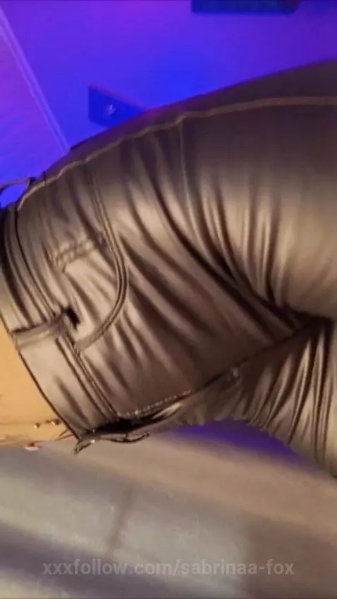 What do you think of my cute tight pants by sabrinaa-fox