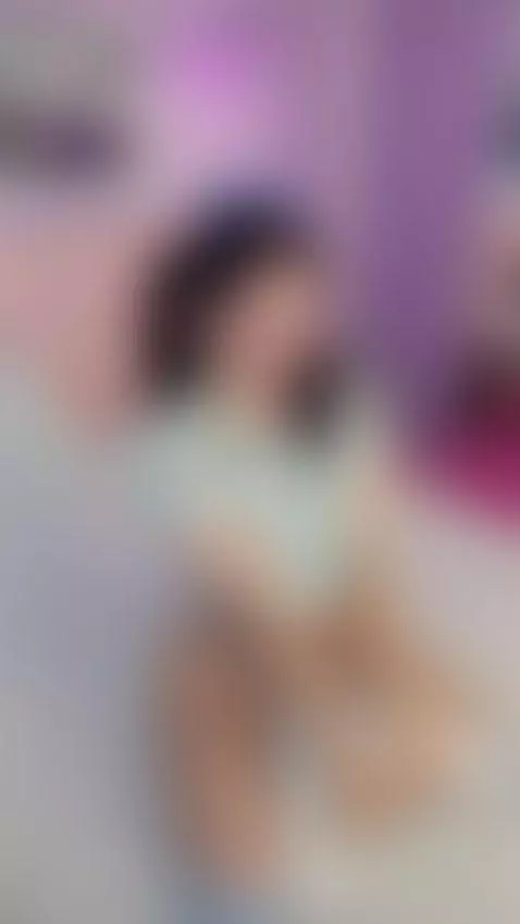 I remember when I used to masturbate with the pillow in my r... by sabrinaa-fox