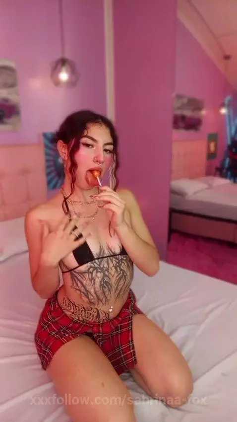 I want suck like a lollipop by sabrinaa-fox