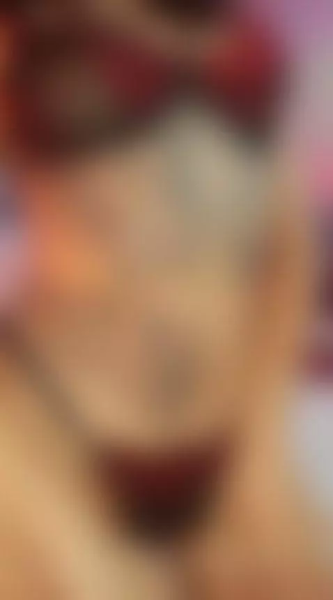 MMM i want you to suck my lips by sabrinaa-fox