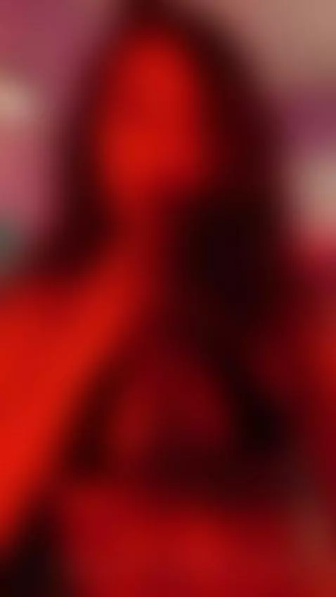 I'm a red girl 👹 by sabrinaa-fox