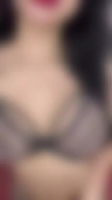 Labios rojos, actitud salvaje y un sostén animal print… ¿te ... by sophiaxsweet