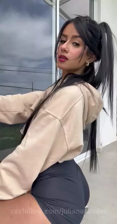 https://stripchat.com/Juliana_Xander/follow-me by julianaxander